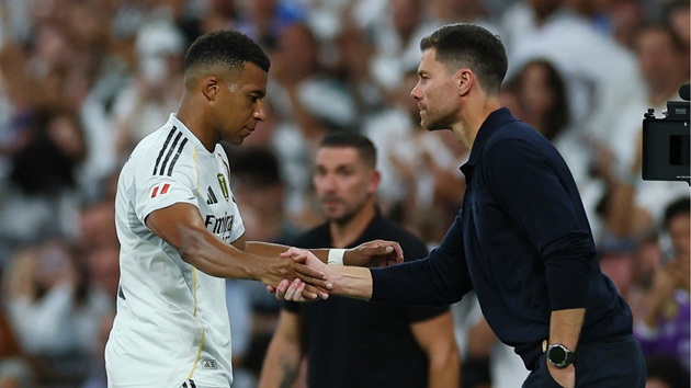 3 tuần thử thách của Xabi Alonso: 7 trận và derby then chốt_692803a896a92.jpeg