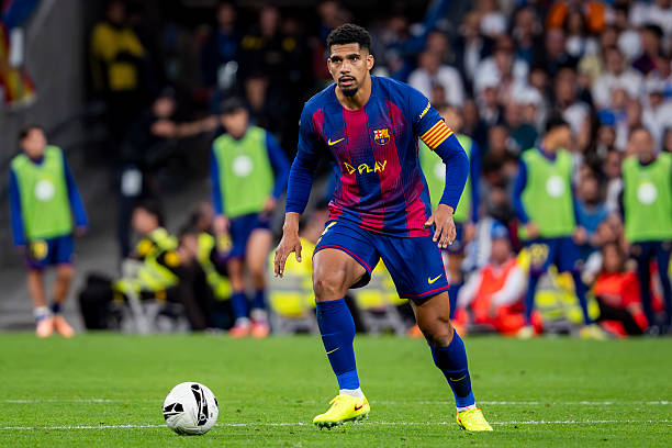 Araujo tiết lộ lời khuyên thay đổi sự nghiệp ở Barcelona_6927f96c20a73.jpeg