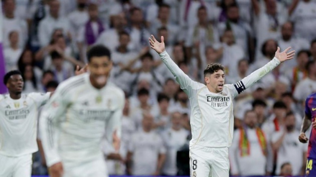 El Clasico hỗn loạn: Real Madrid hạ Barcelona, sáu thẻ vàng và một thẻ đỏ_6927fa61b28f1.jpeg