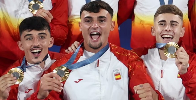 Fermin Lopez sắp đối đầu đồng đội cũ ở Valencia_692802ce7ae41.jpeg