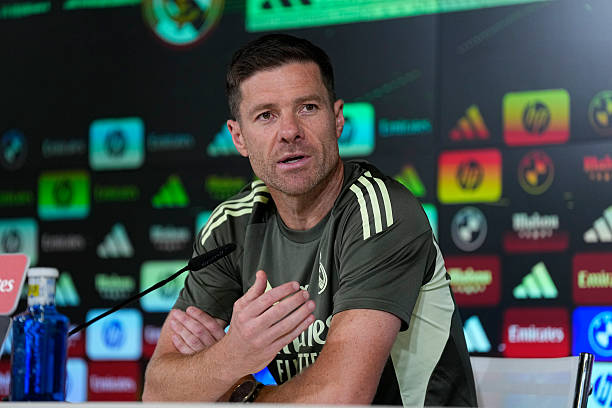 HLV Xabi Alonso không hài lòng khi Dean Huijsen bị treo giò_692802300aa16.jpeg