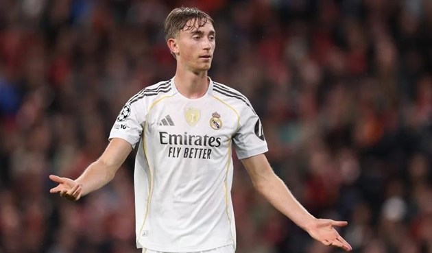 Huijsen dính chấn thương háng, Real thêm lo ngại_6927f66071006.jpeg