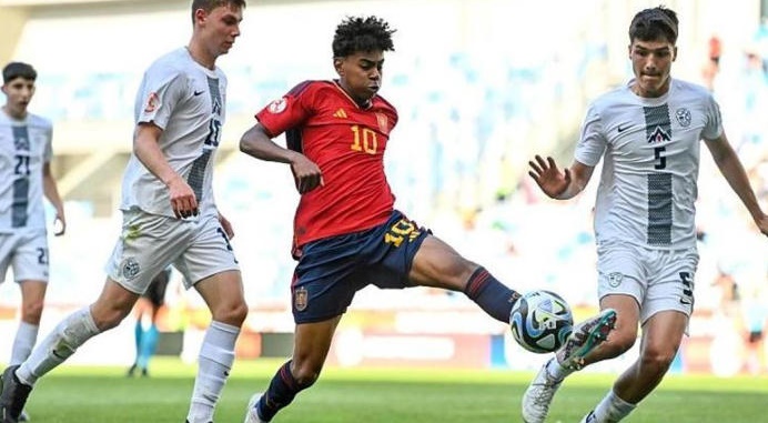 Lamine Yamal và cuộc chiến không hồi kết giữa CLB và ĐTQG_6927f745c20a9.jpeg