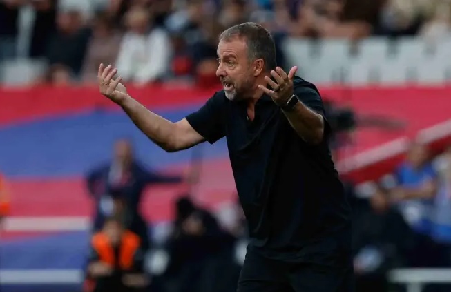 Lĩnh thẻ đỏ và ăn mừng khiêu khích, Flick vắng mặt ở trận El Clasico_6927fc430fb11.jpeg