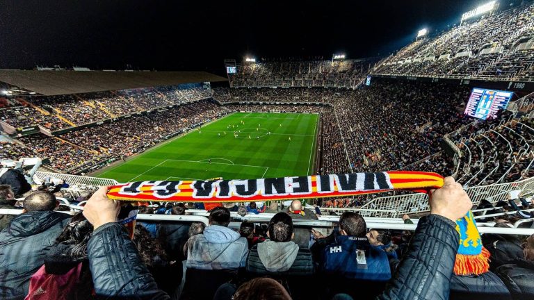Sân vận động Mestalla: Biểu tượng trăm năm của Valencia_6927ff220da89.jpeg
