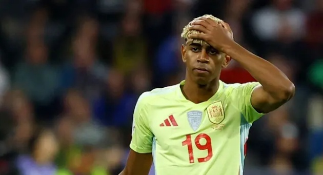 Thái độ với Ronaldo khiến Yamal mất Quả bóng vàng 2025?_6928017ae1467.jpeg