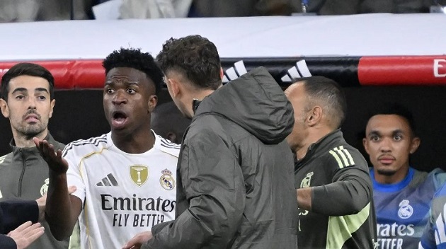 Trent Alexander-Arnold sững sờ khi Vinicius Junior nổi nóng, MXH bùng nổ_6927f9de7f9ca.jpeg