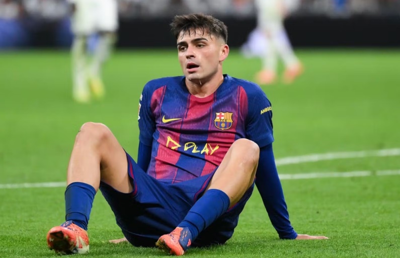 Vắng Pedri, HLV Flick đối mặt bài toán mới ở hàng tiền vệ_6927f9d11909a.jpeg