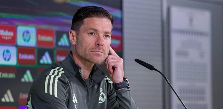 Xabi Alonso tự tin trước El Clasico, bỏ qua ồn ào Lamine Yamal_6927fae6b8fef.jpeg