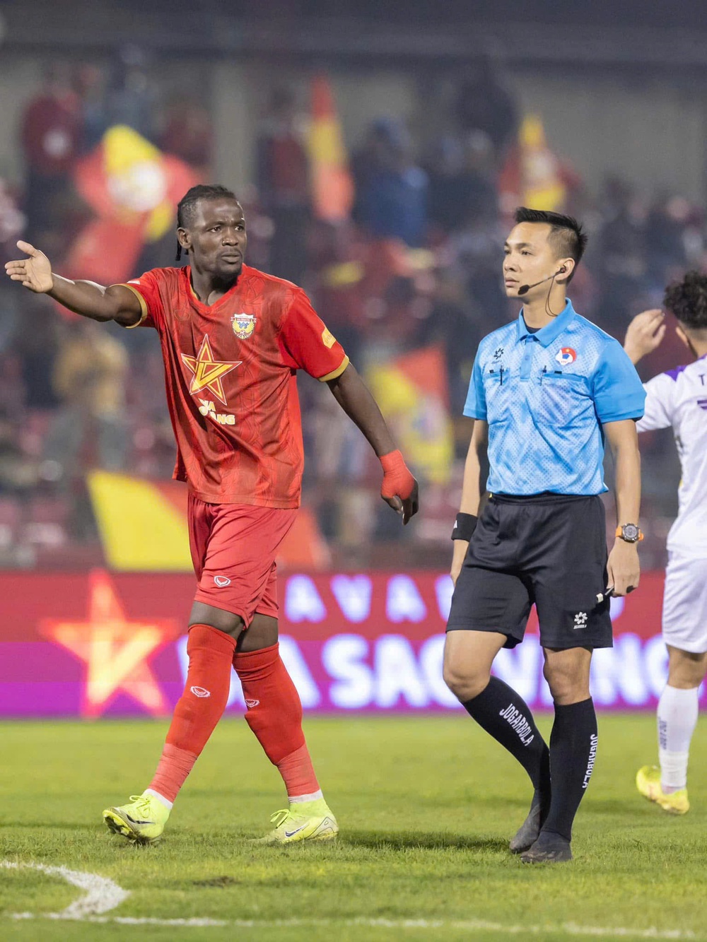 Bất ngờ danh sách trọng tài Việt Nam đạt chuẩn FIFA 2026_6952330c810df.jpeg