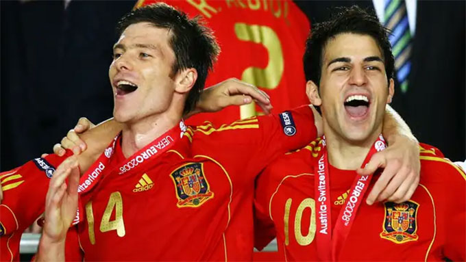 Cesc Fabregas chỉ ra vấn đề khiến HLV Alonso gặp rắc rối Real_69522fa1d19aa.jpeg