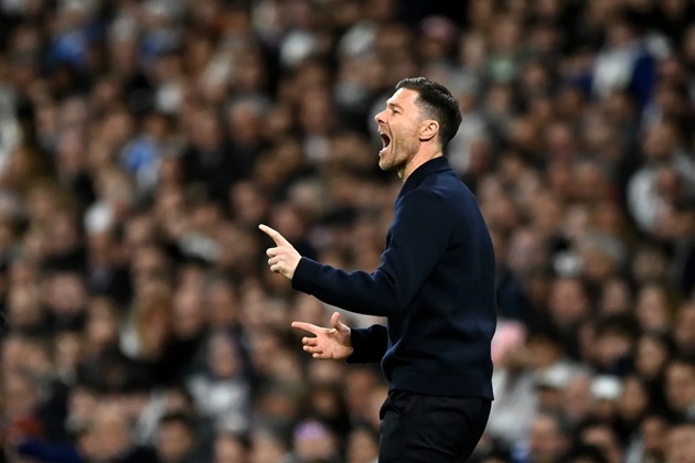 HLV Elche bênh vực Xabi Alonso giữa áp lực ở Real Madrid_69522fb77e1ca.jpeg