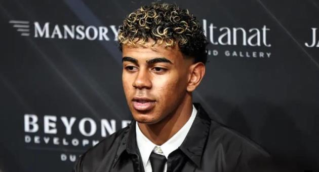 Lamine Yamal nhận giải Tiền đạo xuất sắc nhất năm: Xây dựng con đường riêng_69522f6bbf256.jpeg