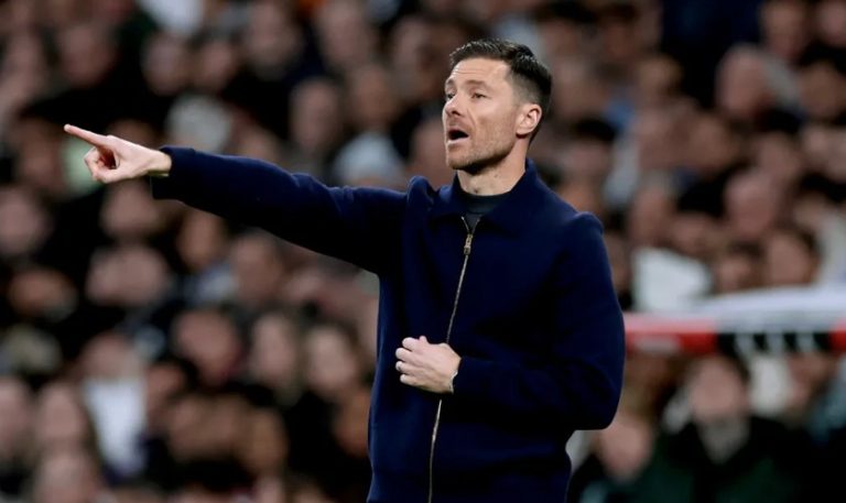 Real Madrid thắng Sevilla, Xabi Alonso vẫn yêu cầu cải thiện_6952303f15b06.jpeg