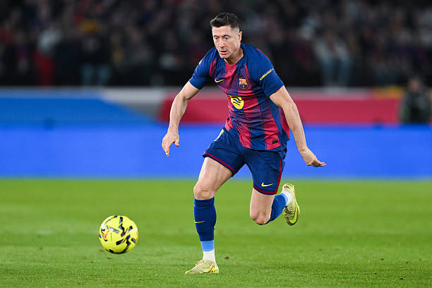 Robert Lewandowski và sự chuyển dịch vị thế tại Barcelona_69522f878fab9.jpeg