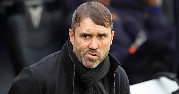 Vinicius ngã vòng cấm: HLV Alaves đòi thẻ đỏ_695230fb62d7f.jpeg