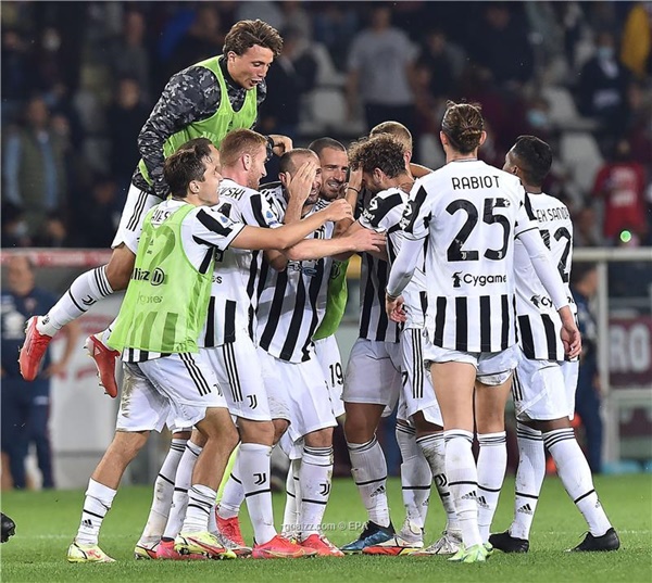 10 CLB giàu nhất trong năm 2021: Barca dẫn đầu_695c54783888c.jpeg