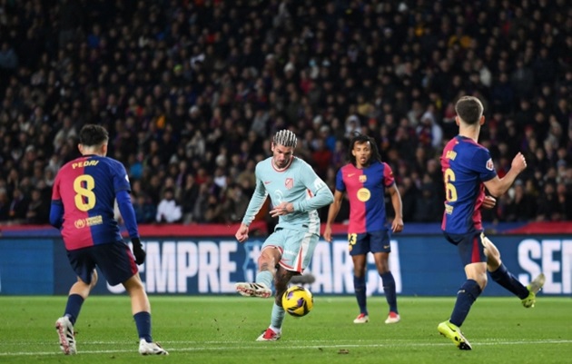 5 điểm nhấn Barca 1-2 Atletico: Phung phí cơ hội; Mất ngôi đầu bảng_695b9bb538ede.jpeg