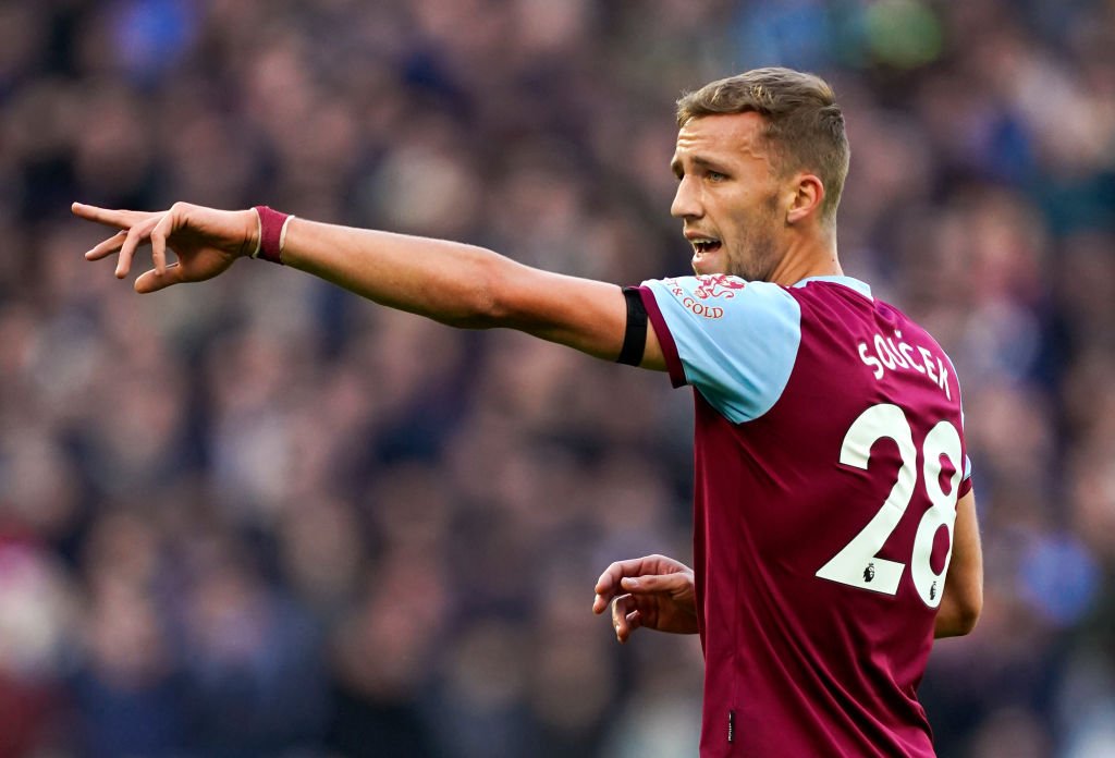 7 tiền vệ mà Barca có thể chiêu mộ với mức giá ‘rẻ như cho’_695bfae6c4d6b.jpeg