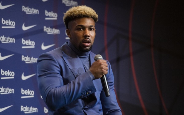 Adama Traore ra mắt Barca, phô diễn kỹ thuật điêu luyện_695c4993547d2.jpeg