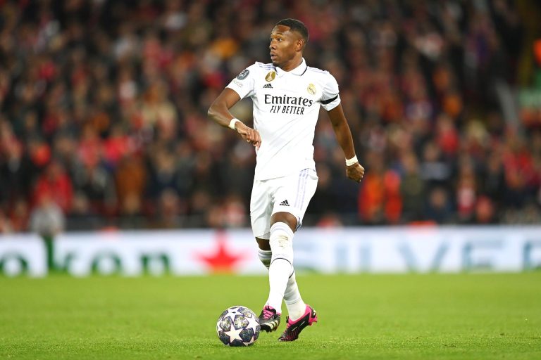 Alaba ra tuyên bố chính thức làm rõ việc bầu Messi thay vì Benzema_695c26482f72b.jpeg