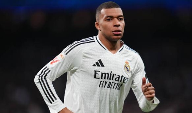 Ancelotti: “Cậu ấy là tiền đạo cắm xuất sắc nhất thế giới”_695b9573b3372.jpeg