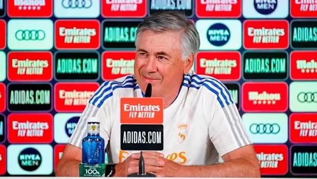 Ancelotti cho 2 “tiểu bối” Xavi – Cassano trở lại mặt đất_695c419c547b8.jpeg