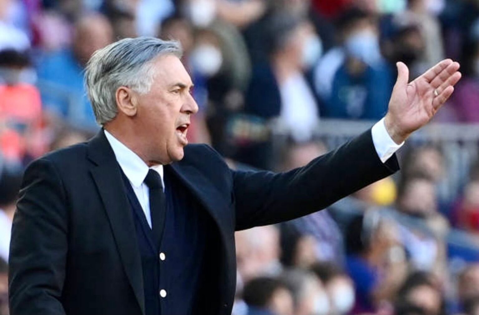 Ancelotti: “Dẫn dắt Real Madrid, sẽ tốt hơn nếu lái 1 chiếc Ferrari thay vì Fiat 500”_695c4fd83c20a.jpeg