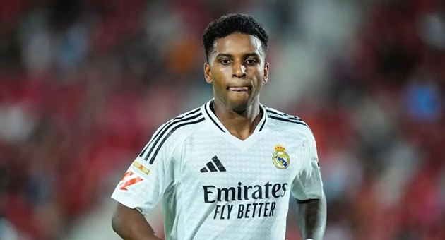 Ancelotti lý giải việc để Rodrygo dự bị, xác nhận chấn thương của Vinicius_695b7d464acdb.jpeg