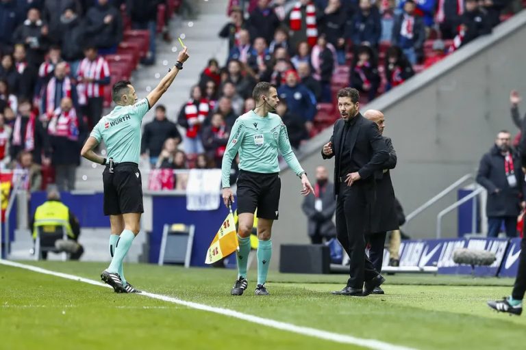 Atletico thua Real 4 điểm, Simeone lên tiếng về quả penalty của Villarreal_695b94b630e87.jpeg