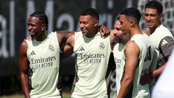 Bài toán cân bằng quyền lực ở Real Madrid: Giữ Vinicius mà không châm ngòi “chiến tranh”_695b72896bfc0.jpeg