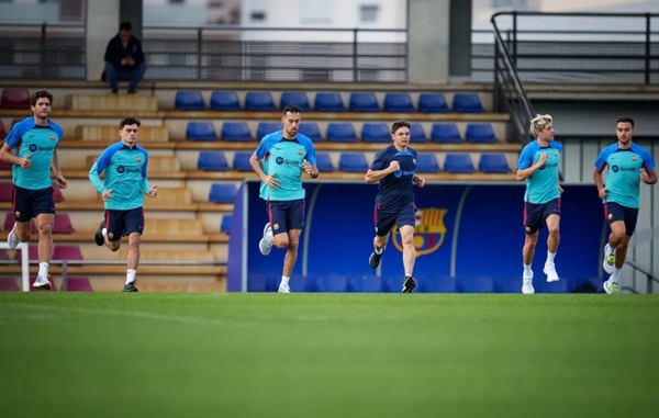 Barca đón ‘đá tảng’ trở lại trước đại chiến với Real_695c34166b319.jpeg