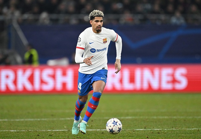 Barca nhận cú hích Araujo_695c0f1cf17b0.jpeg