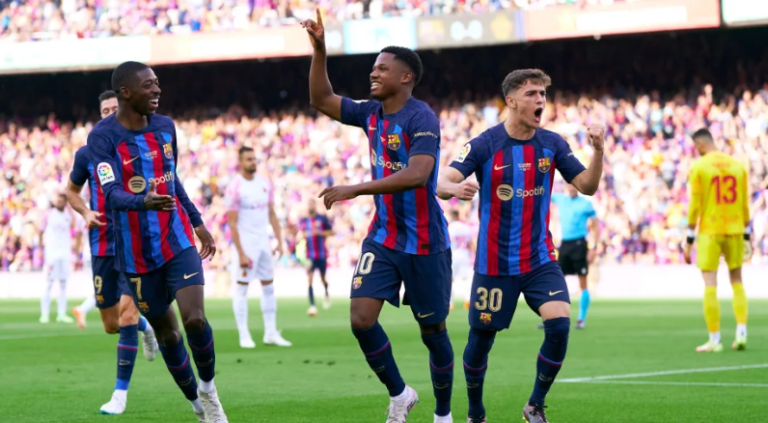 Barca tạm biệt sân Camp Nou bằng chiến thắng hủy diệt_695c1ed2391cf.png