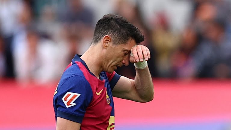 Barcelona 4-3 Celta Vigo: VAR định đoạt trận đấu; Nỗi lo mang tên Lewandowski_695b8444583b7.jpeg