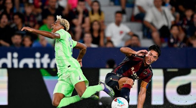 Barcelona ngược dòng không tưởng, đánh bại Levante phút bù giờ_695b6dc089dc2.jpeg