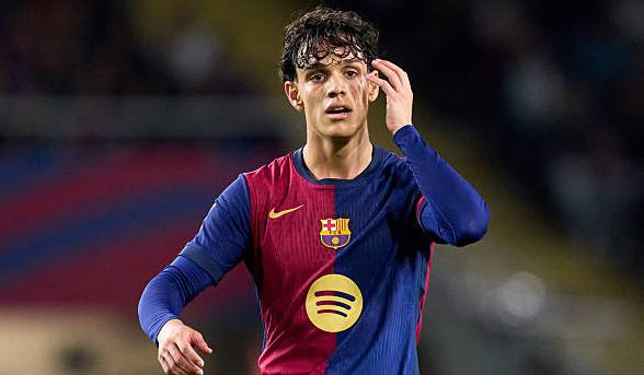 Barcelona ra quyết định về tương lai Hector Fort_695b79524c458.jpeg