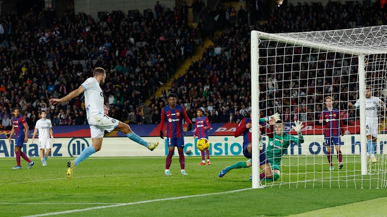 Barcelona thua trận, Araujo khẳng định điều chắc nịch_695c02f8cd9c0.jpeg