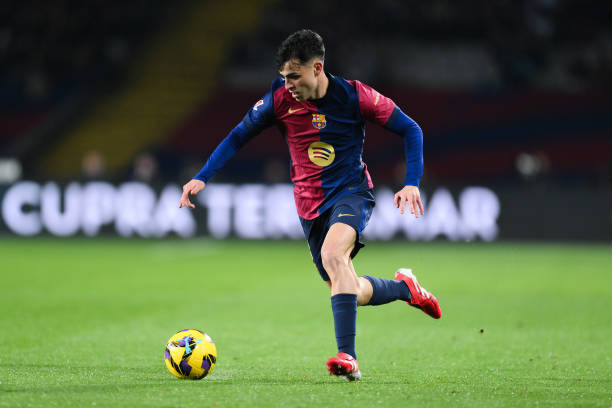 Barcelona và bài toán Pedri: Đã đến lúc trả anh về vị trí số 10?_695b75696c0a5.jpeg