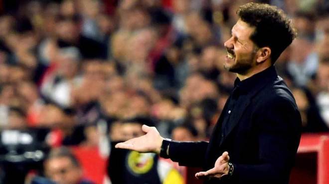 Bất ngờ! Đánh rơi đến 15 điểm suốt 9 vòng đấu, Atletico vẫn “phả hơi nóng” vào Real, Barca_695ca88200a44.jpeg