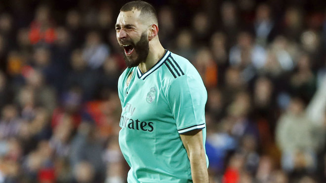 Benzema buông lời thách thức Messi trước thềm đại chiến El Clasico_695ca095b6856.jpeg