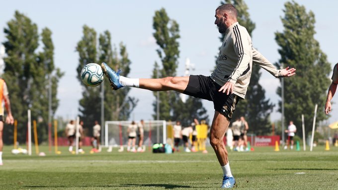 Benzema: “Zidane đã gửi đến chúng tôi một thông điệp”_695c80f854920.jpeg