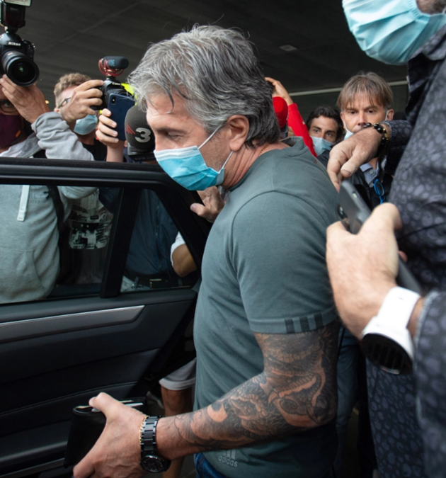 Bố Messi xuất hiện tại Barcelona, “drama” sắp kết thúc_695c71990f343.png