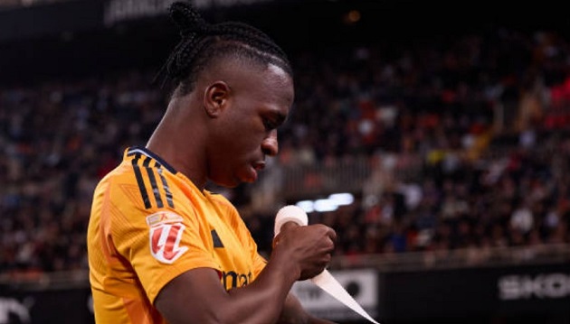 Carlo Ancelotti: “Chúng tôi sẽ kháng cáo thẻ đỏ của Vini”_695b983672e16.jpeg