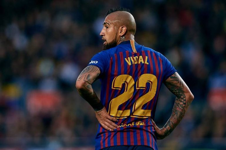 CĐV Barca: “Hắn ta u mê à? Đội hình này không cần những kẻ côn đồ”_695cab8229cb8.jpeg
