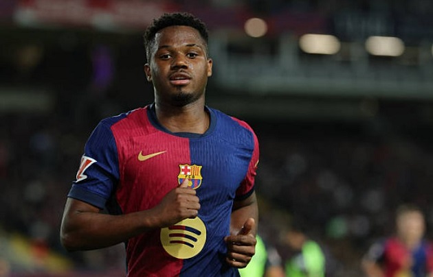 CĐV Barca hô vang tên Ansu Fati: Tình yêu bùng cháy ở Montjuic_695b8261e6087.jpeg