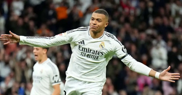 CĐV Real Madrid la ó Mbappe_695b838d4b6a1.jpeg