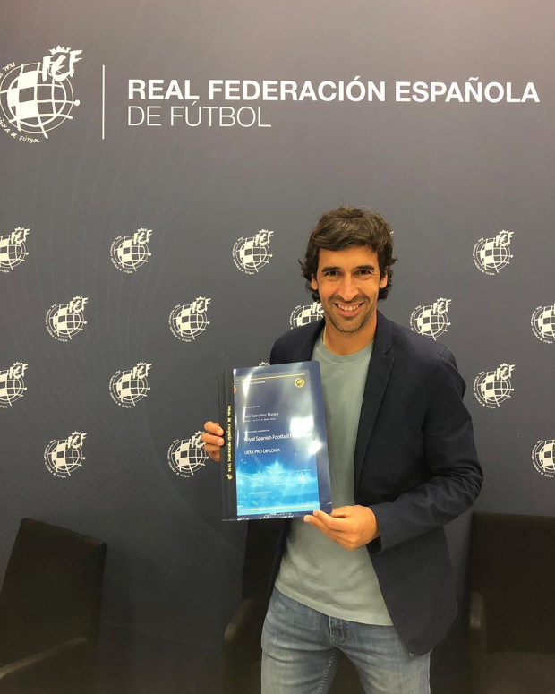 CHÍNH THỨC: Huyền thoại Raul ngồi ghế nóng ở Bernabeu_695ccf63e8246.jpeg