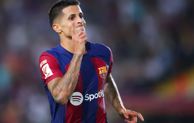 Chơi bùng nổ, Cancelo được La Liga vinh danh_695c17d2082a4.png