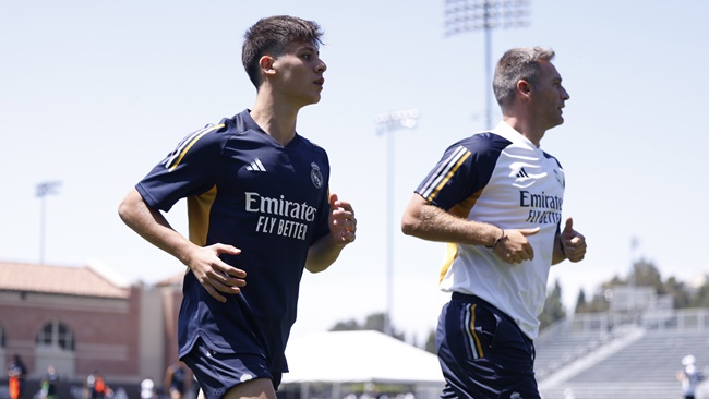 Chốt khả năng Guler đá trận ra mắt Real_695bfa2033a77.jpeg